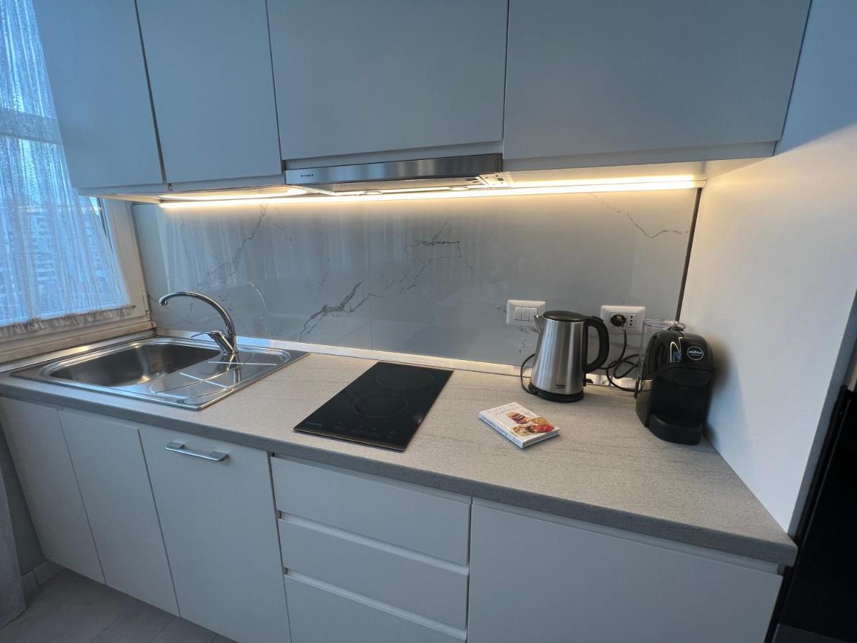 Grand New Bazaar Apartment ティラナ エクステリア 写真
