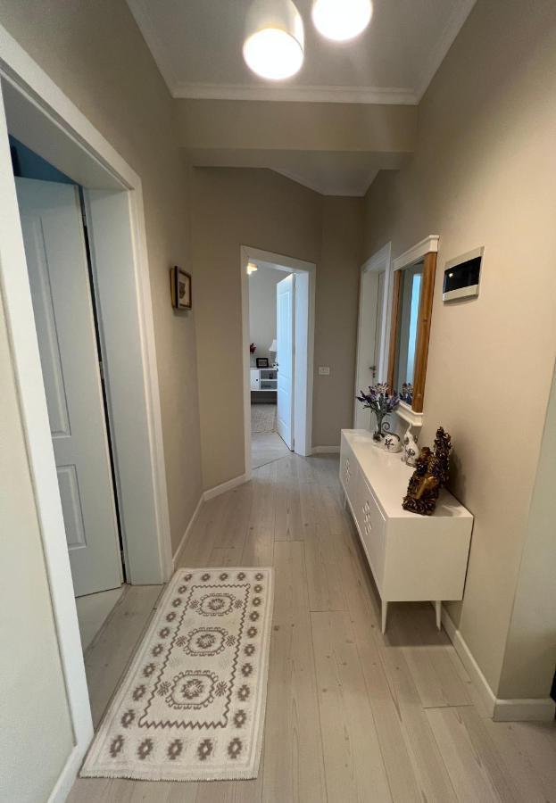 Grand New Bazaar Apartment ティラナ エクステリア 写真