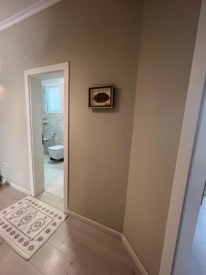 Grand New Bazaar Apartment ティラナ エクステリア 写真