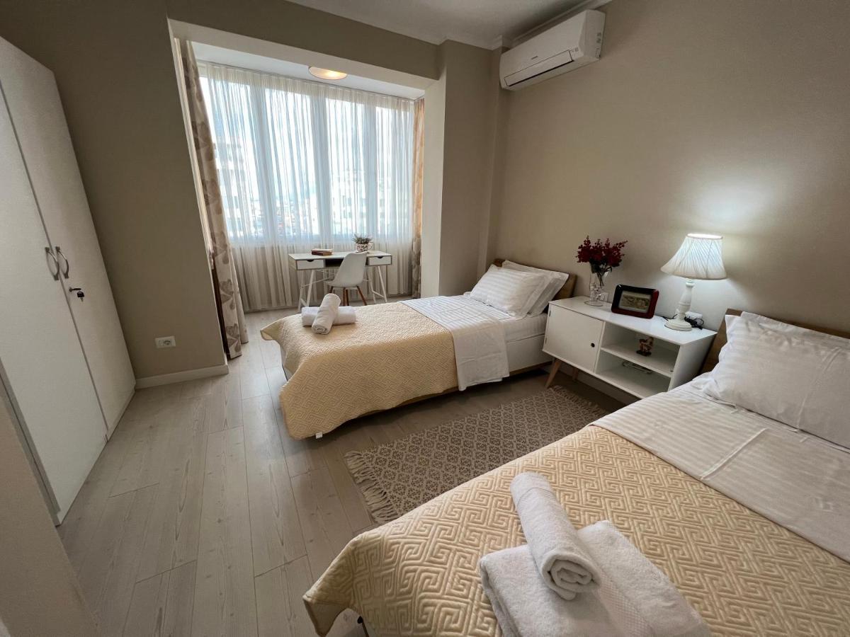 Grand New Bazaar Apartment ティラナ エクステリア 写真